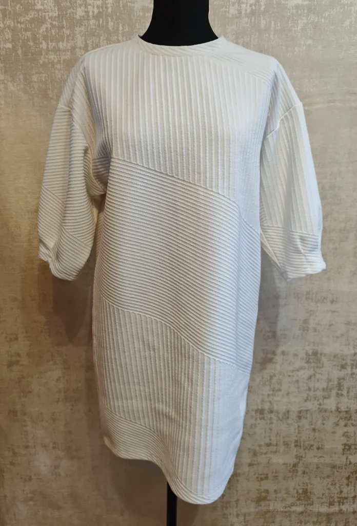🤍 Минималистичное молочное платье в рубчик