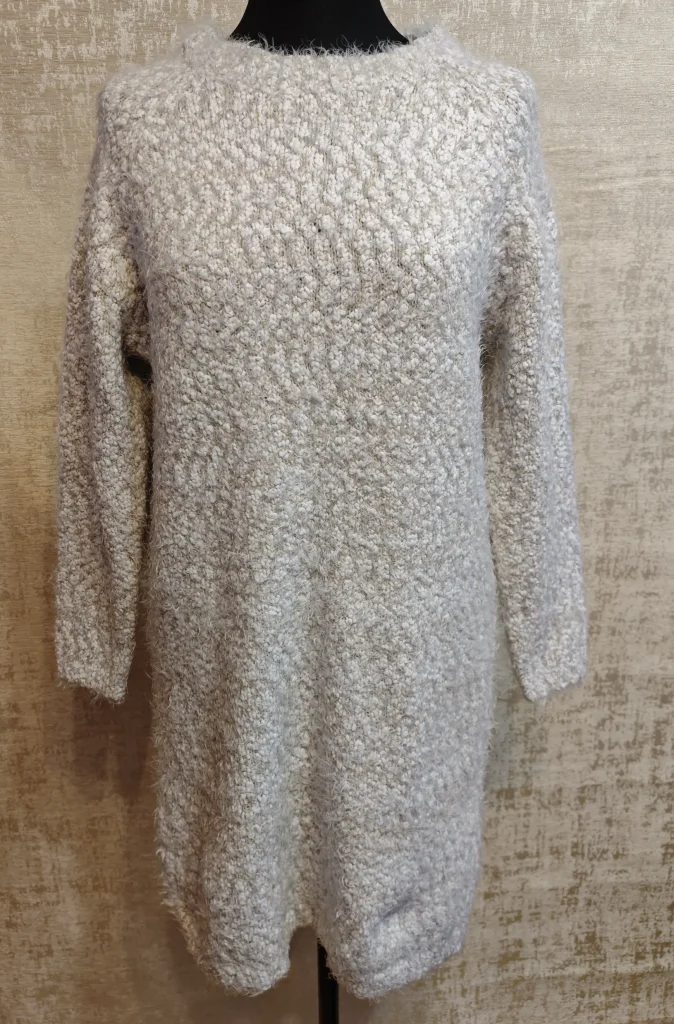 🤍 Уютное вязаное платье-свитер