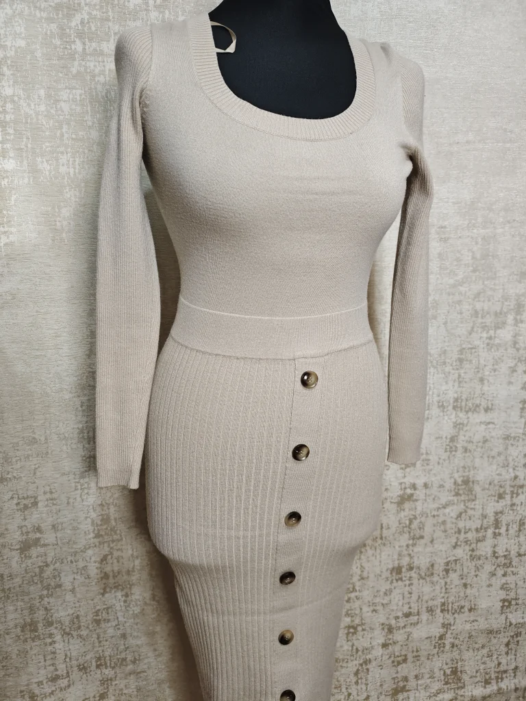 🤍 Женское вязаное платье миди в бежевом оттенке