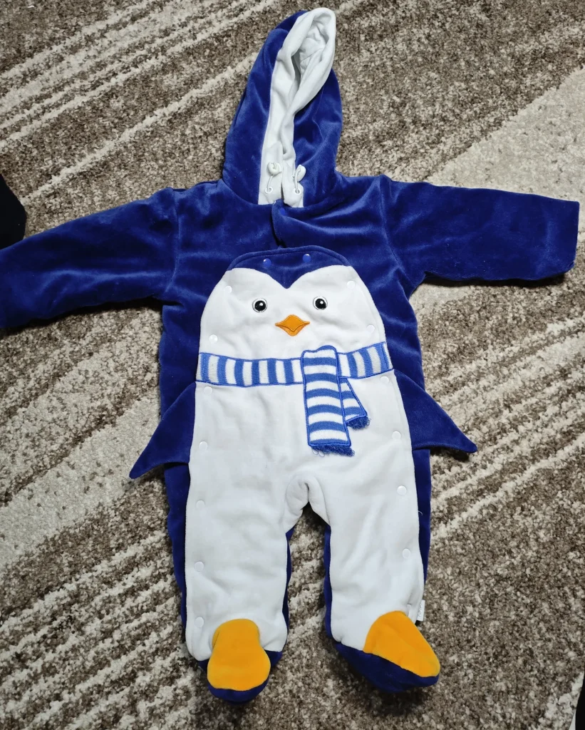 Детский комбинезон — пингвинчик
