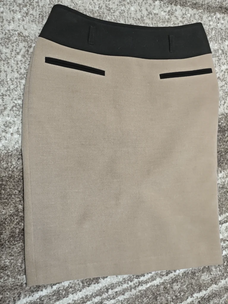 Женская юбка — Контрастная линия