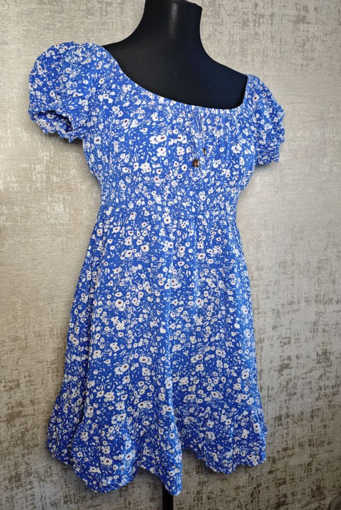 Летнее женское платье — летний сад