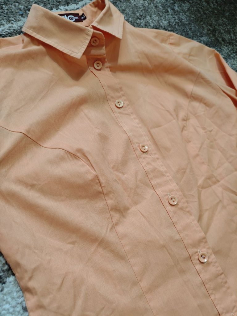 Женская оранжевая рубашка